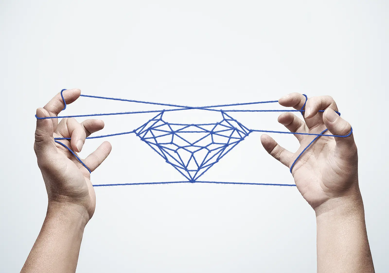 CGI cats cradles and retouching of hands for Advil ad campaign. Dynamic motion graphics and VFX production by Pierre Bourjo.