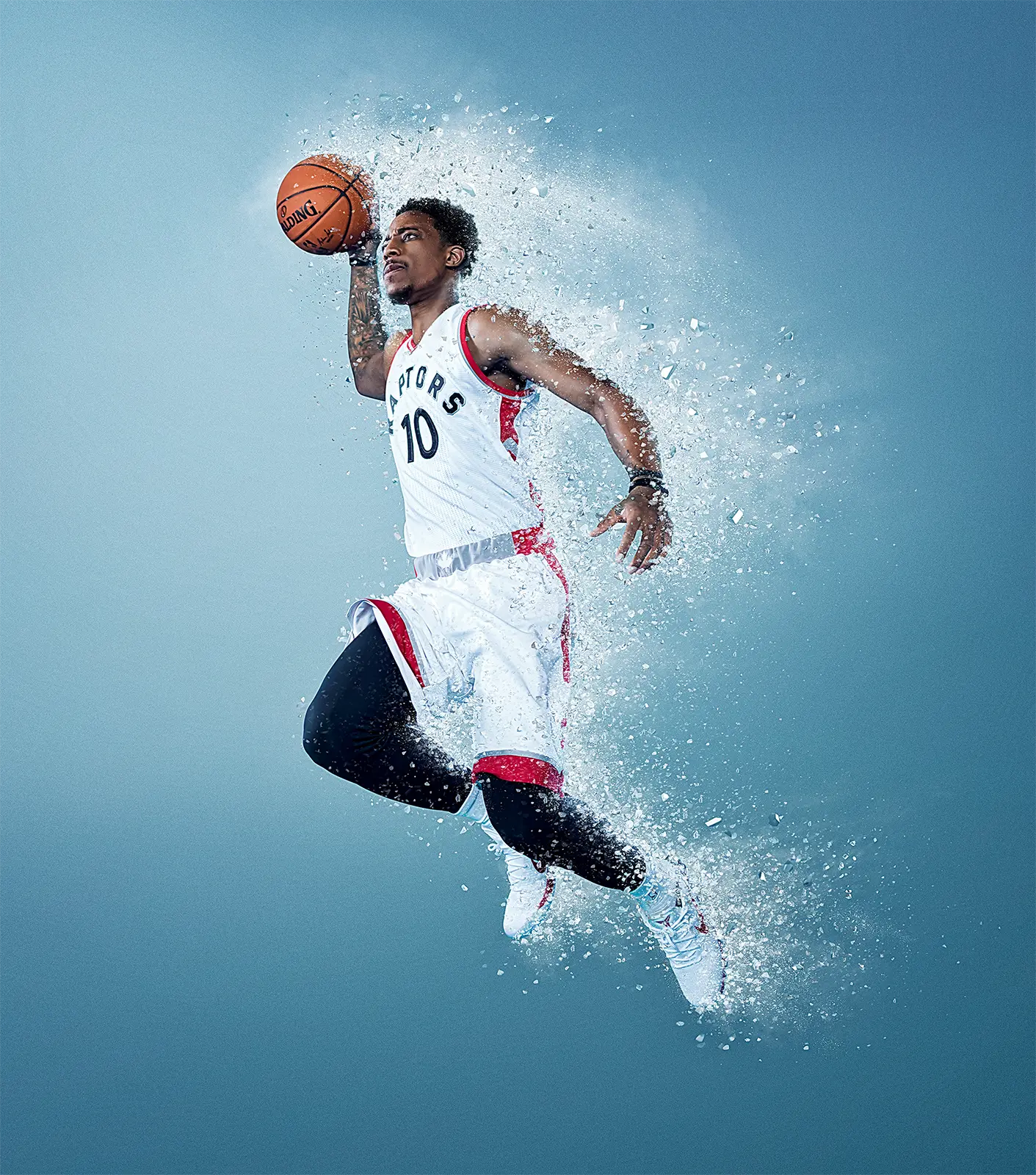 CG ice particles and retouching of basketball player DeMar DeRozan for Gatorade Frost ad campaign. Compelling CGI illustration for advertising by Pierre Bourjo.